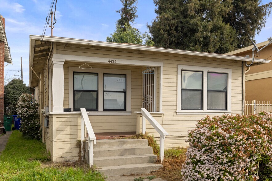 Primary Photo Of 4422 Ygnacio Ave, Oakland Apartments For Sale