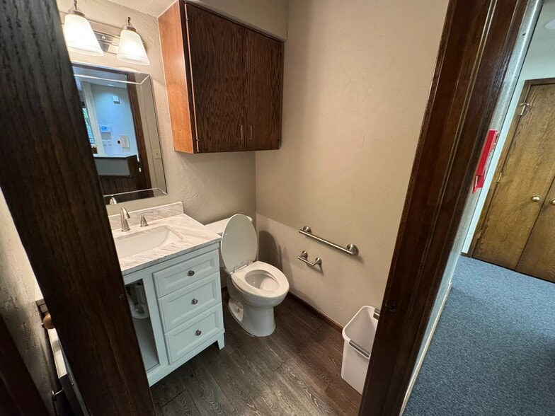 More Photos Of 218 E 10th Street Plz, Edmond Medical For Lease