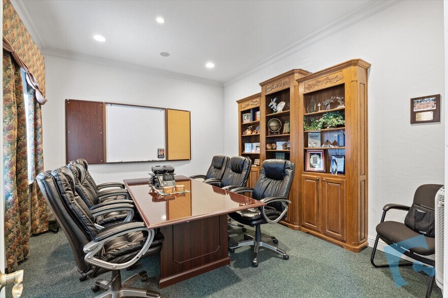 More Photos Of 5316 Bransford Rd, Colleyville Office For Sale