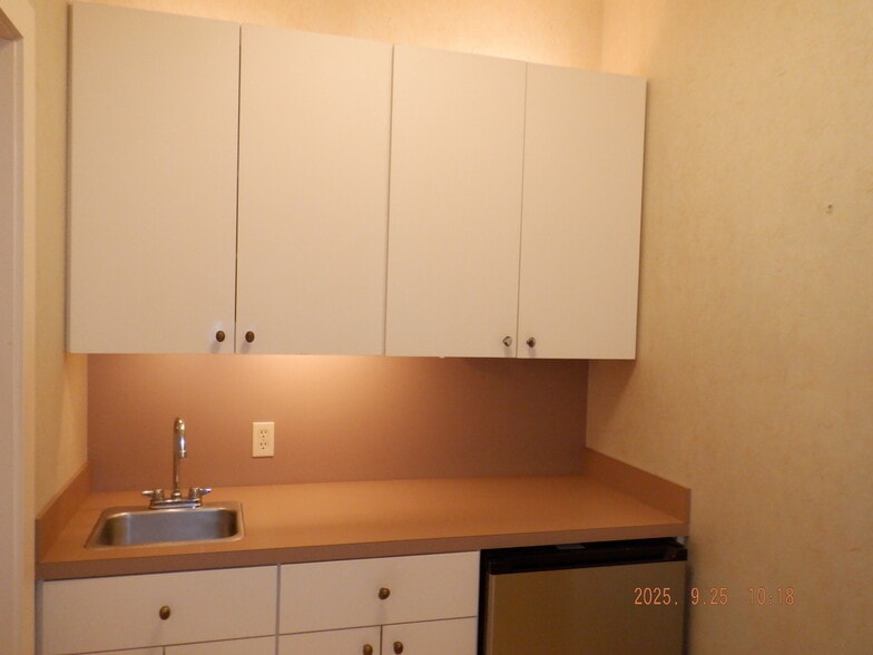 More Photos Of 5524 Bee Caves Rd, Austin Office For Sale