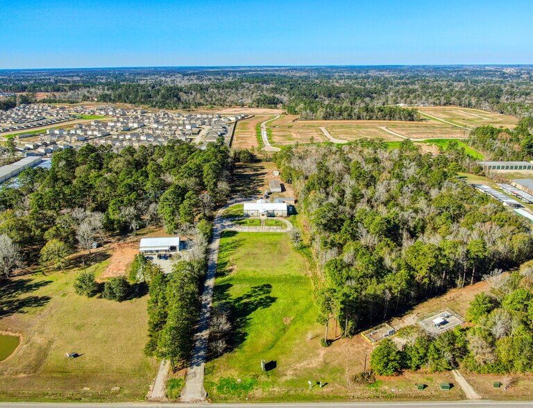 More Photos Of 464 McCaleb, Montgomery Specialty For Sale