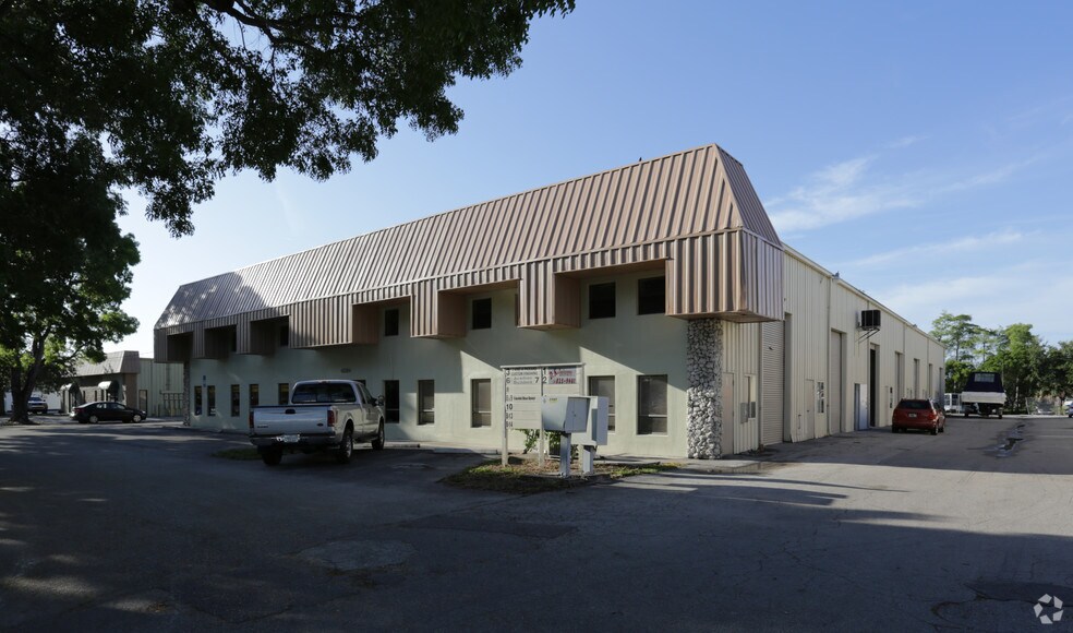 More Photos Of 4284 Enterprise Ave, Naples Manufacturing For Lease