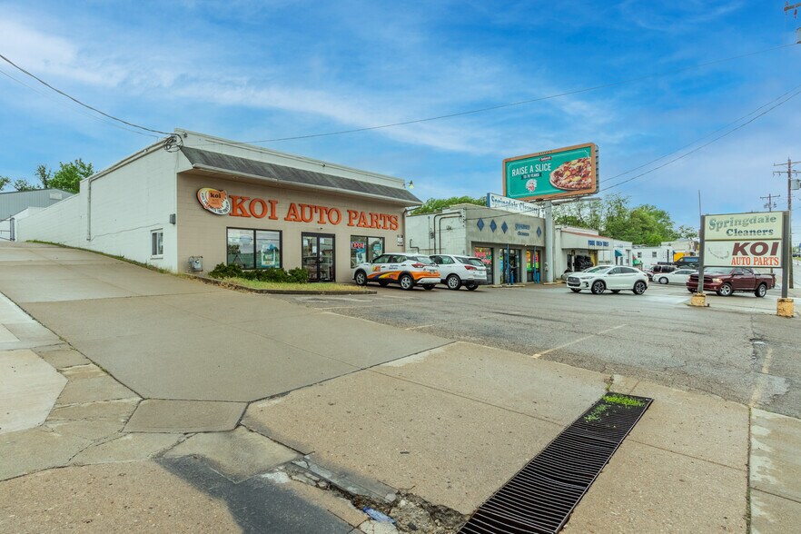 More Photos Of 5101 Crookshank Rd, Cincinnati Freestanding For Sale