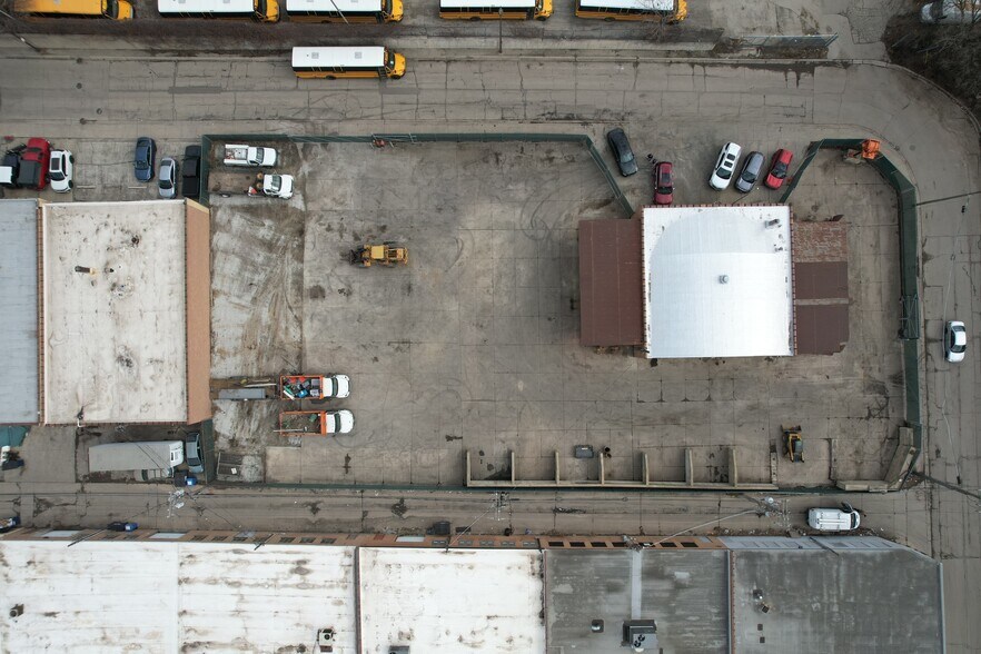 More Photos Of 7306 Central Park Ave, Skokie Industrial For Sale