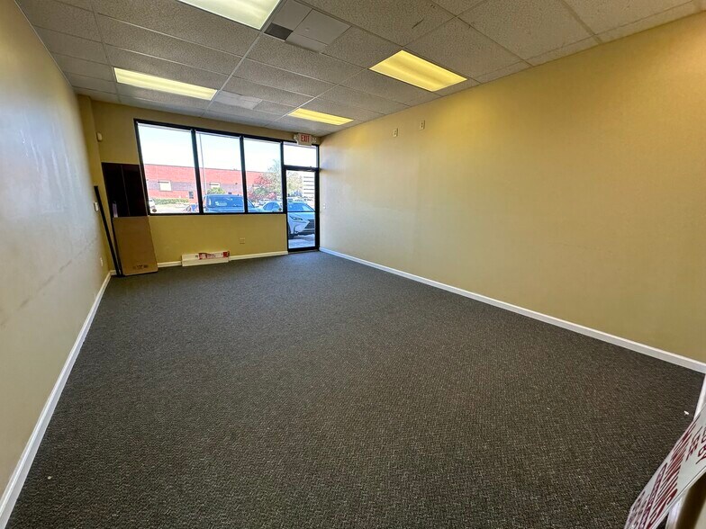 More Photos Of 1000 Lakeland Sq, Flowood Unknown For Lease