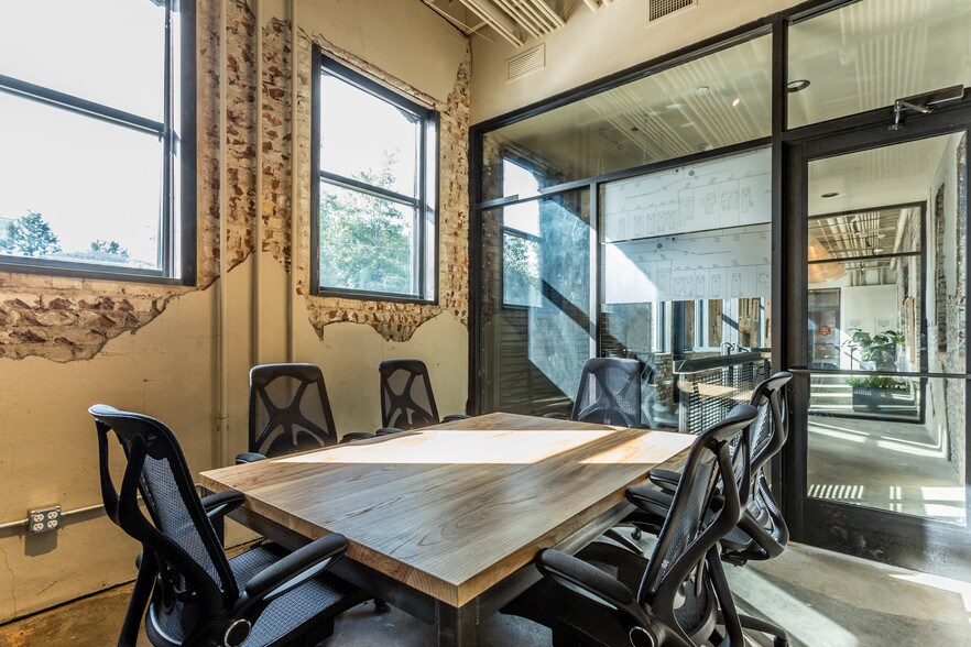 More Photos Of 500 E Davie St, Raleigh Restaurant For Lease