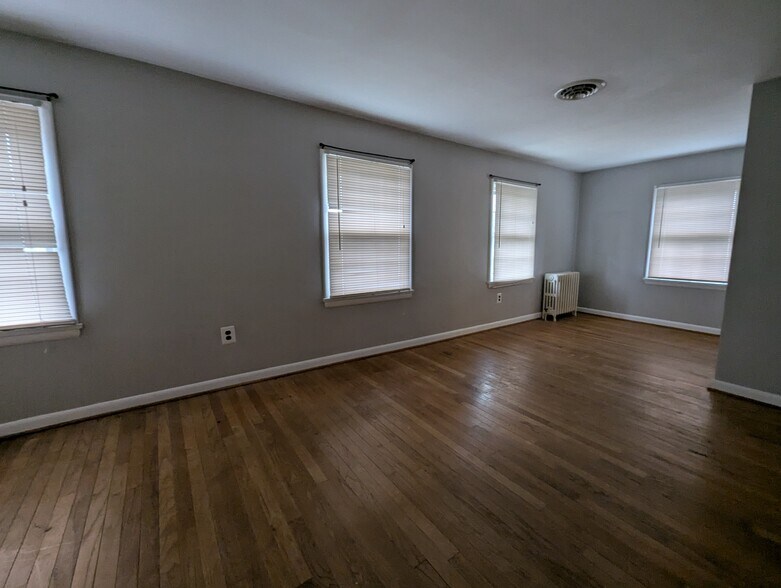 More Photos Of 2005 E Churchville Rd, Bel Air Freestanding For Sale