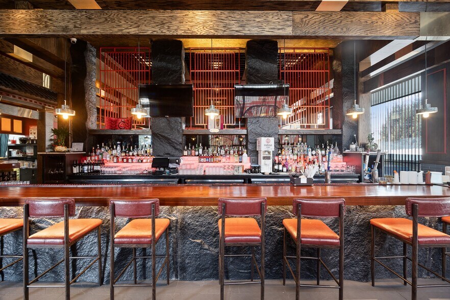 More Photos Of 45 Carmans Rd, Massapequa Restaurant For Sale