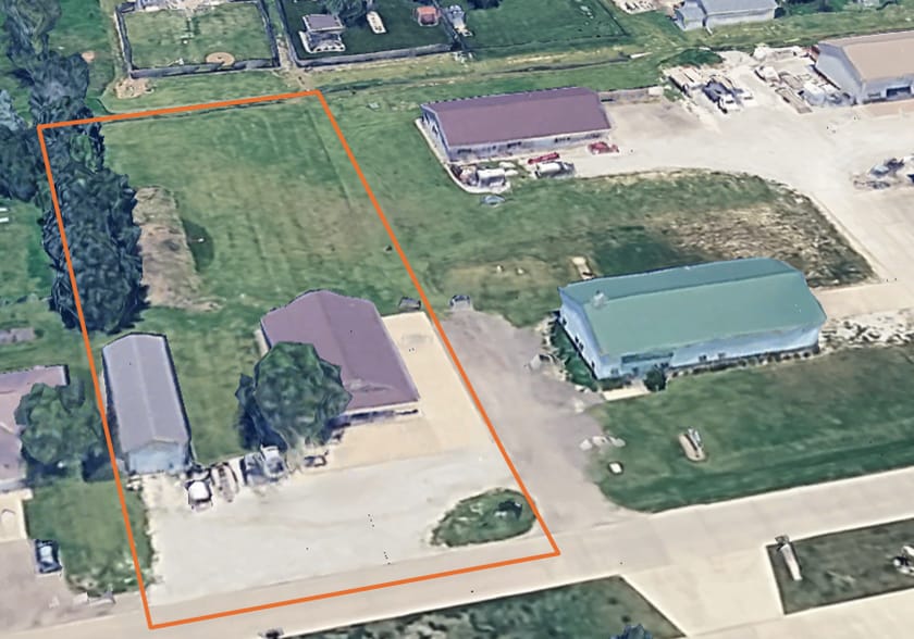 More Photos Of 2213 229th Pl, Ames Office For Lease