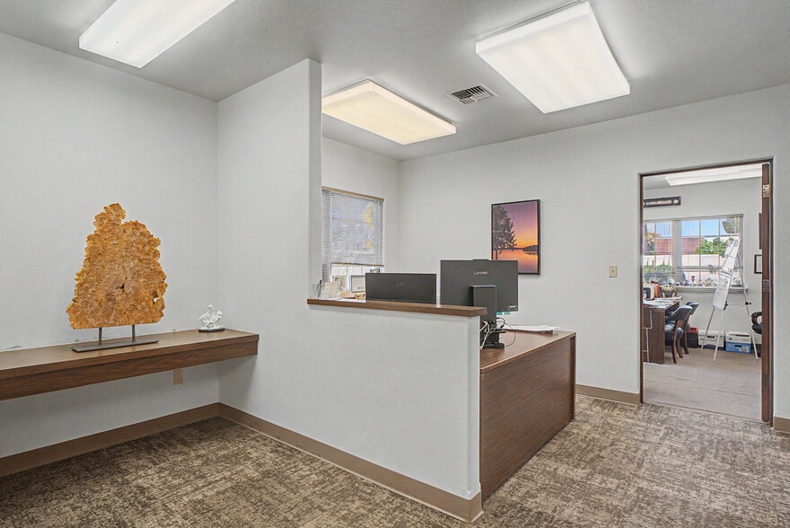More Photos Of 56 C St NW, Ephrata Office Residential For Sale