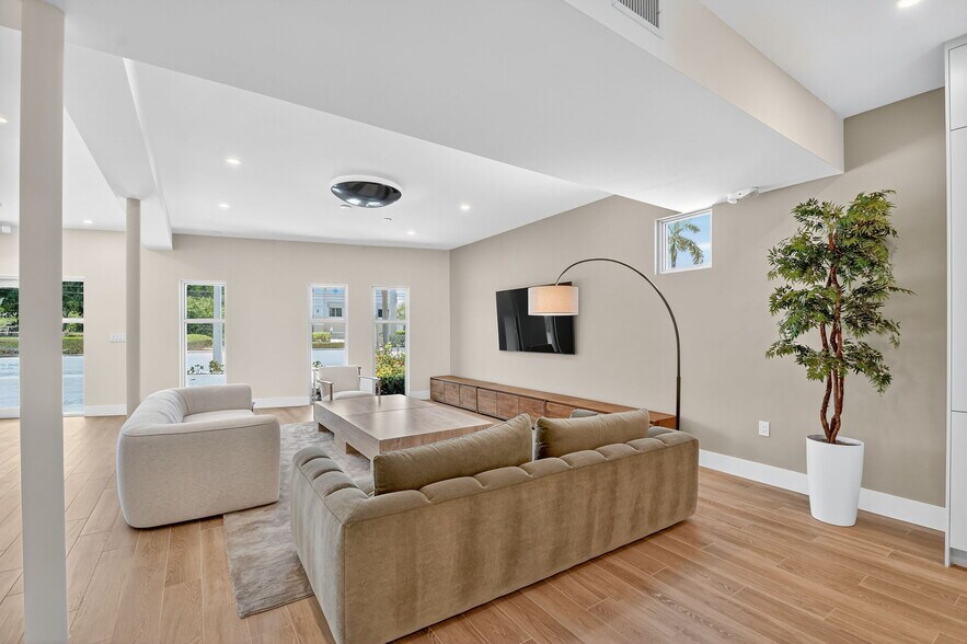 More Photos Of 3705 N Federal Hwy, Delray Beach Medical For Sale