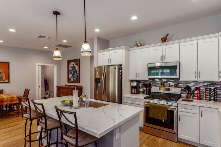 More Photos Of 207 E Monterey Way, Phoenix Office Residential For Sale