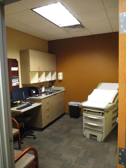 More Photos Of 333 N Dobson Rd, Chandler Office For Sale