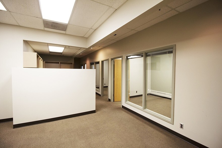 More Photos Of 131 Provencher Blvd, Winnipeg Office For Lease