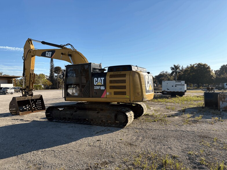 More Photos Of 211 N 9th St, Immokalee Contractor Storage Yard For Sale