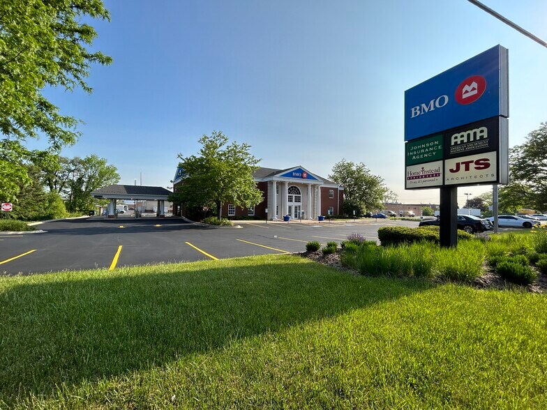 More Photos Of 450 E Higgins Rd, Elk Grove Village Coworking Space