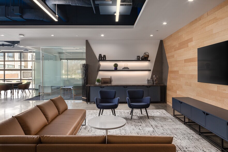 More Photos Of 5870 Trinity Pky, Centreville Office For Lease