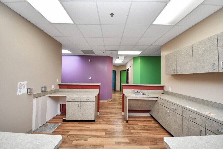 More Photos Of 3521 Town Center Blvd, Sugar Land Medical For Lease