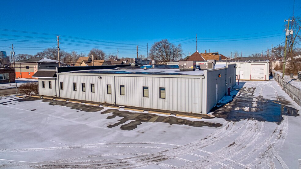 More Photos Of 241 S State Ave, Indianapolis Warehouse For Sale
