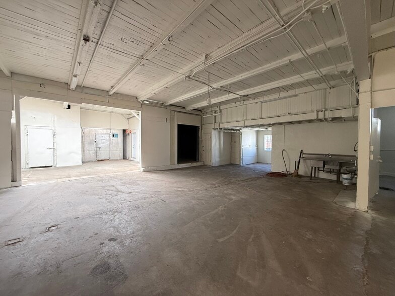 More Photos Of 2414 San Bruno Ave, San Francisco Flex For Lease