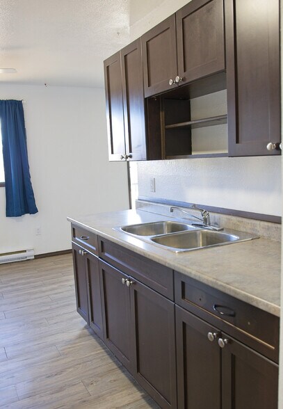 More Photos Of 10524 102 St, Taylor Apartments For Sale