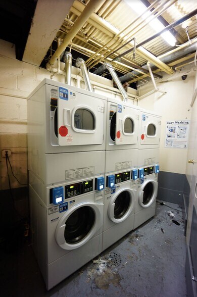 More Photos Of 376-380 McLean Ave, Yonkers Apartments For Sale