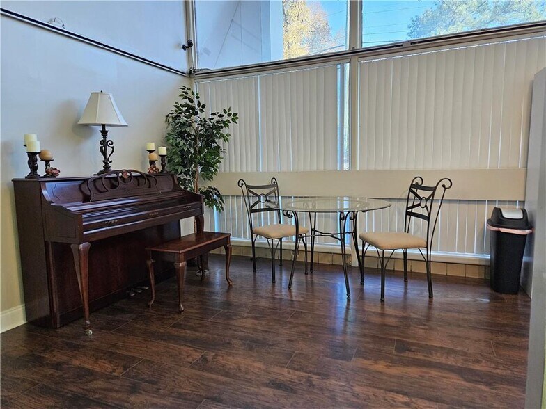 More Photos Of 4144 Old Austell Rd, Powder Springs Religious Facility For Lease