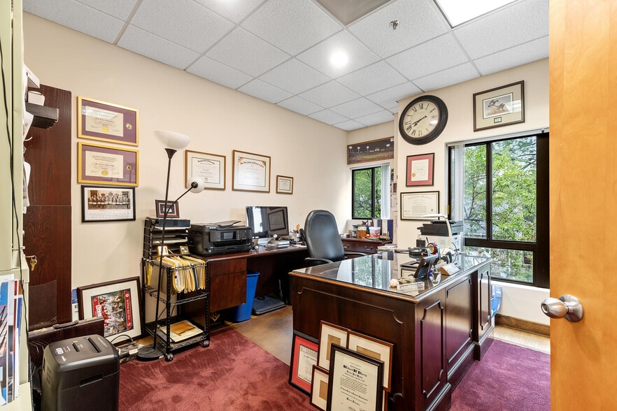 More Photos Of 63 Shore Rd, Winchester Medical For Sale