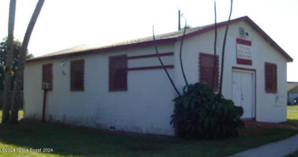 More Photos Of 929 S Deleon Ave, Titusville Specialty For Sale