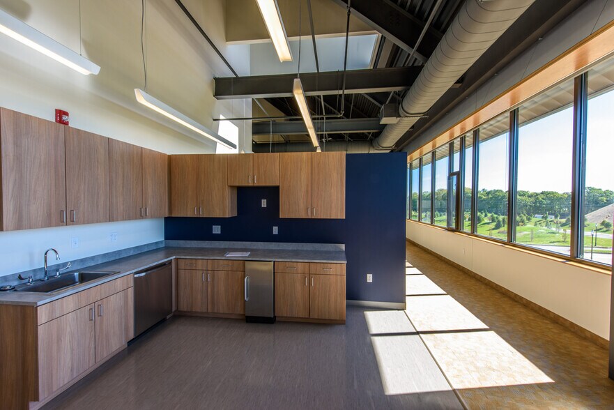 More Photos Of 409 Stenton Ave, Flourtown Office For Sale