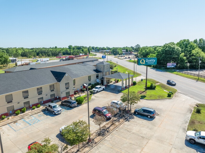 More Photos Of 120 Highway 21 S, Monroeville Hotel For Sale