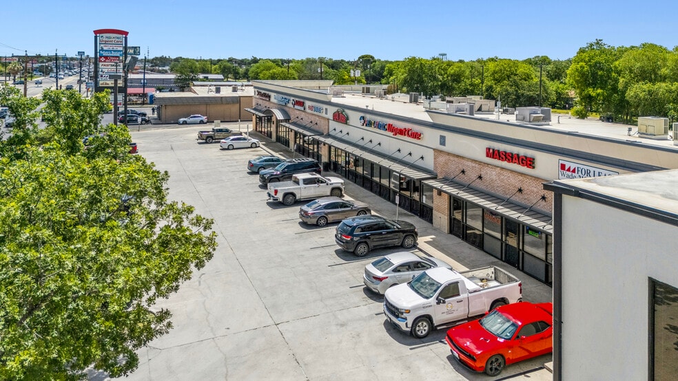 More Photos Of 1714 SW Military Dr, San Antonio General Retail For Sale