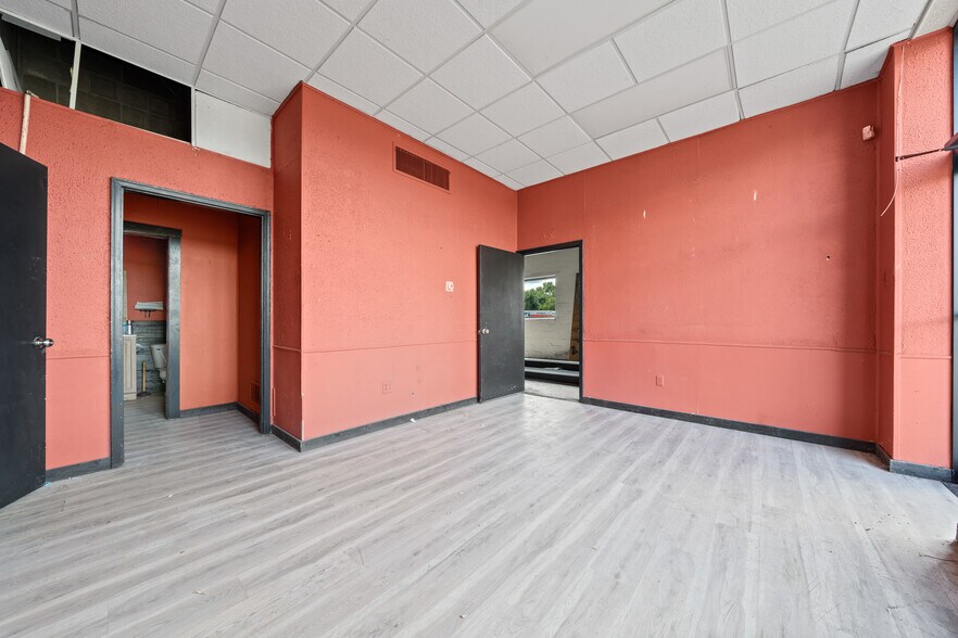 More Photos Of 6821-6847 Dayton Springfield Rd, Enon General Retail For Lease