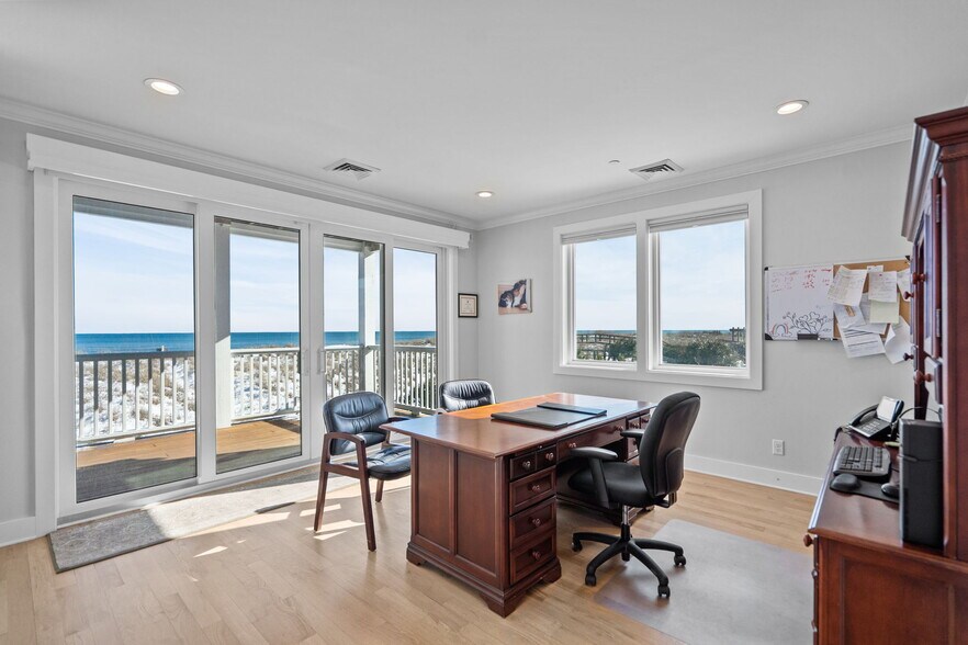 More Photos Of 312 Carolina Beach Ave N, Carolina Beach Office For Sale