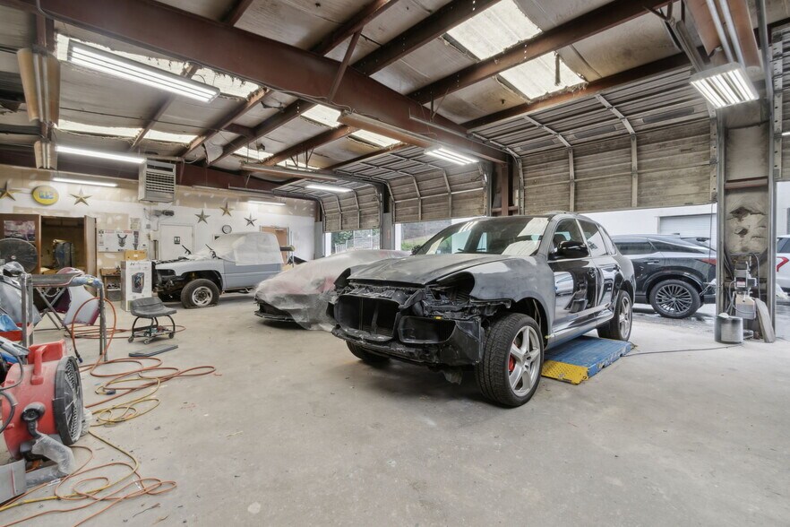 More Photos Of 1875 Airport Industrial Park Dr, Marietta Industrial For Sale