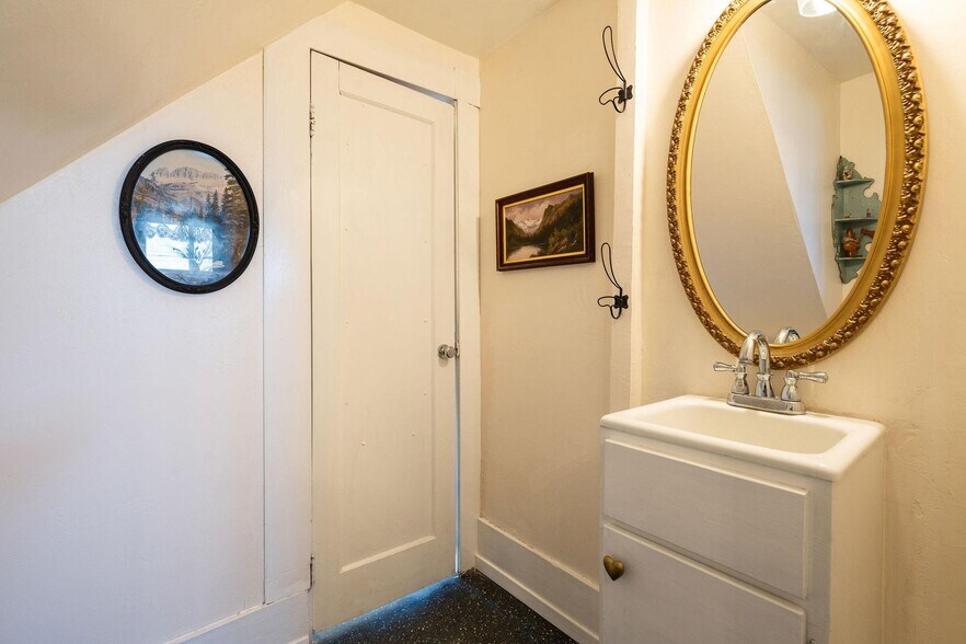 More Photos Of 203 5th Ave W, Kalispell Freestanding For Sale