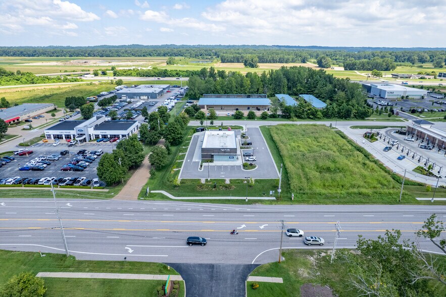 More Photos Of 42 Arnage Dr, Chesterfield Storefront For Sale