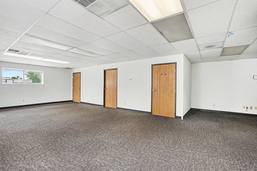 More Photos Of 5846 Venture Way, Mount Pleasant Distribution For Sale