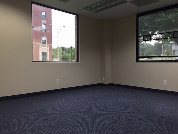 More Photos Of 701 E Court Ave, Des Moines Office For Lease
