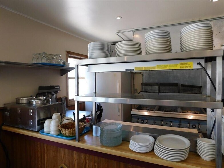 More Photos Of 200 S Fulton St, Princeton Restaurant For Sale