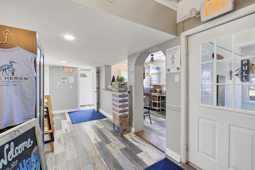 More Photos Of 20658 Wilkins Ave, Rock Hall Restaurant For Sale