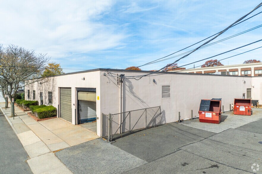 More Photos Of 410 Ocean Ave, Lynbrook Flex For Lease