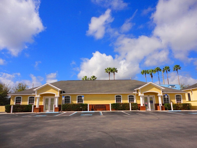Primary Photo Of 6937 Medical View Ln, Zephyrhills Medical For Lease