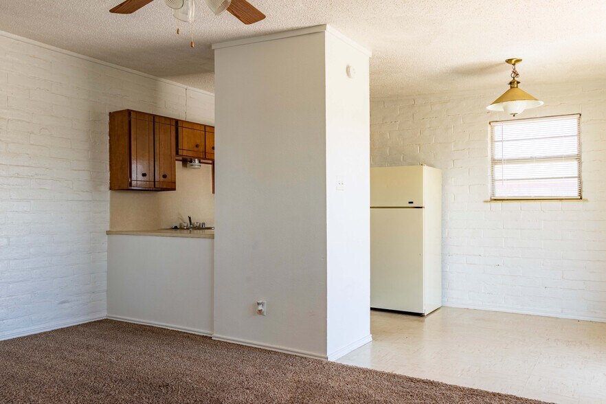 More Photos Of 1102 Sherman Ave, Levelland Apartments For Sale