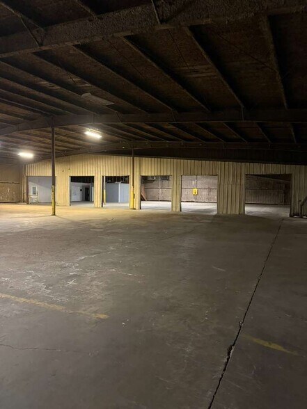 More Photos Of 210 E Sweet Potato St, Vardaman Warehouse For Sale