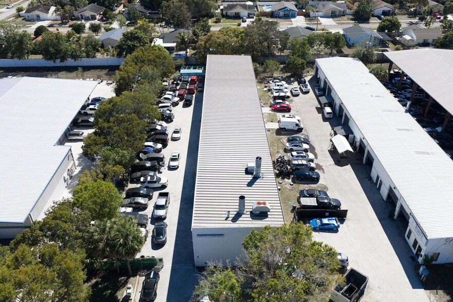 More Photos Of 170 Business Park Way, Royal Palm Beach Warehouse For Lease