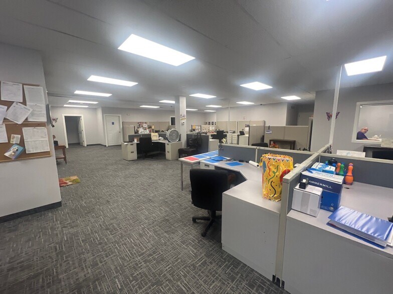 More Photos Of 123 1st St SE, Mason City Office For Lease