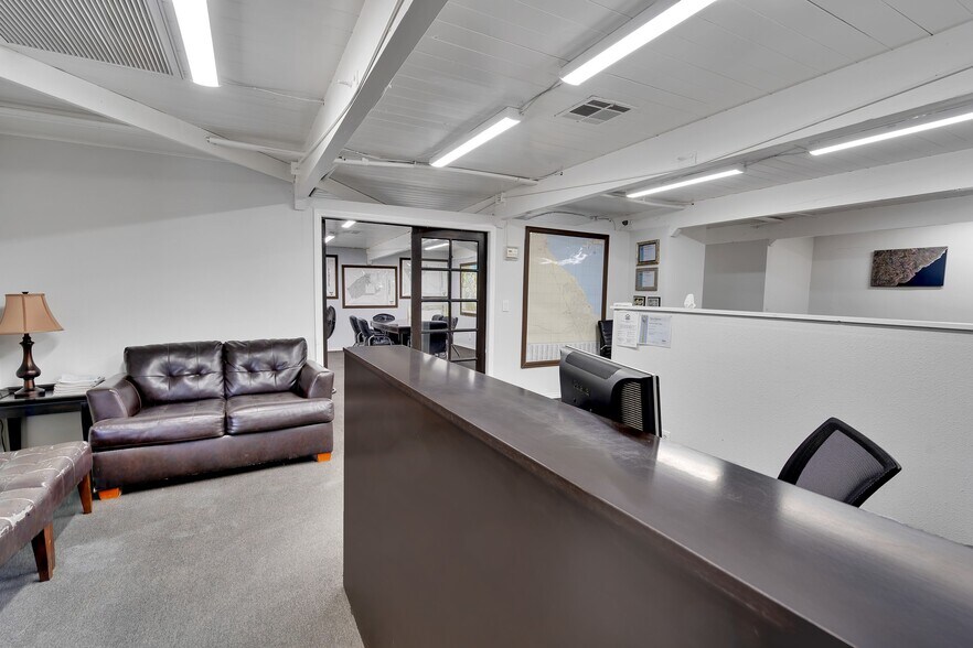 More Photos Of 2124 Thomas R Cannell Rd, Thermal Office For Sale