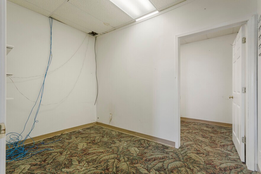 More Photos Of 26400 E 111th St S, Coweta Flex For Sale