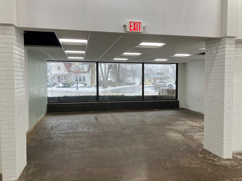 More Photos Of 310 Section Line Rd, Manteno General Retail For Lease